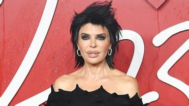 lisa rinna nude photo|Lisa Rinna Bares All (Literally) in Totally Nude New Years Selfie